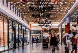 Read more about the article Would new tariffs bring higher prices this Christmas shopping season?
